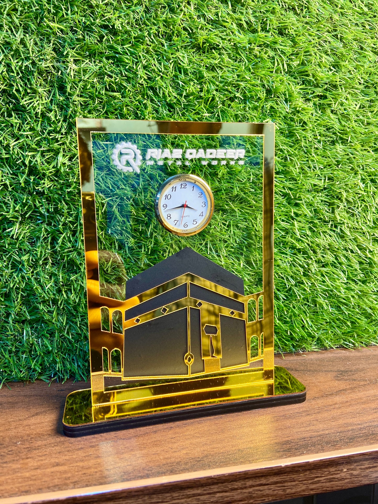 Customized Kaaba Clock Stand – Corporate Bulk Gift.